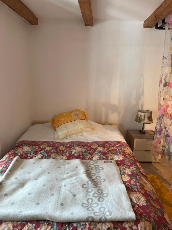 Chambre Papillon Avec Acces Terasse ลาเนอเวอวีลล์ ภายนอก รูปภาพ